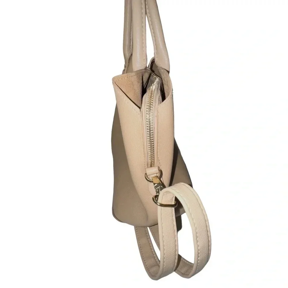 Christian Siriano neutral minimalist tan spacious tote‎ handbag w/shoulder strap